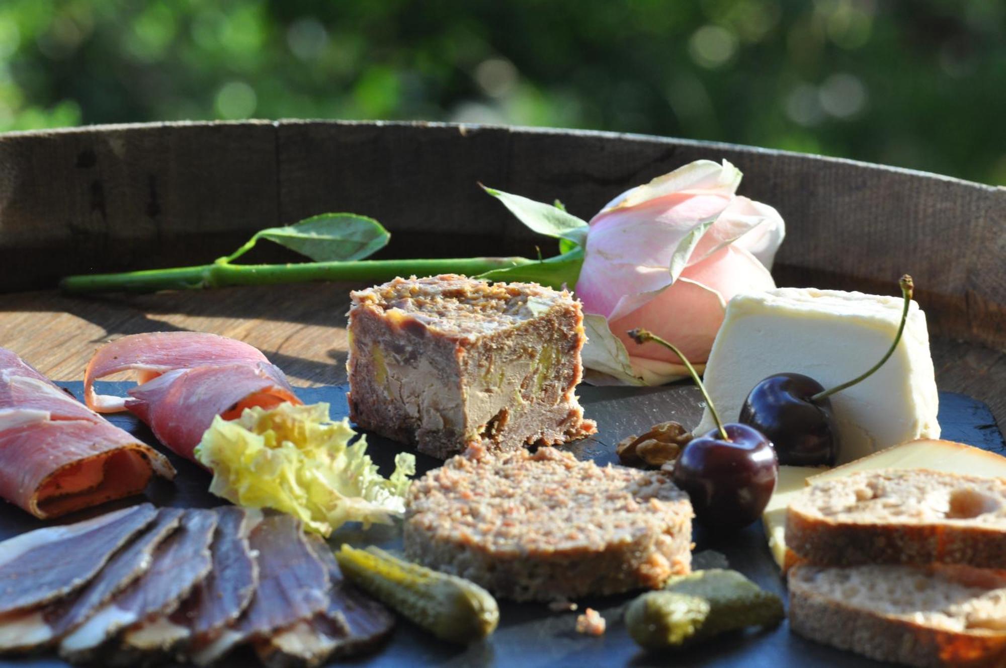 Le Lion D'Or En Perigord Mauzac-et-Grand-Castang Exterior foto